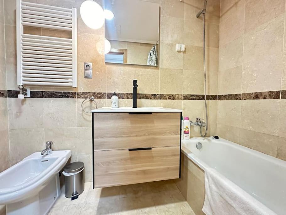 Ybh Suite Alameda Vigo Bagian luar foto